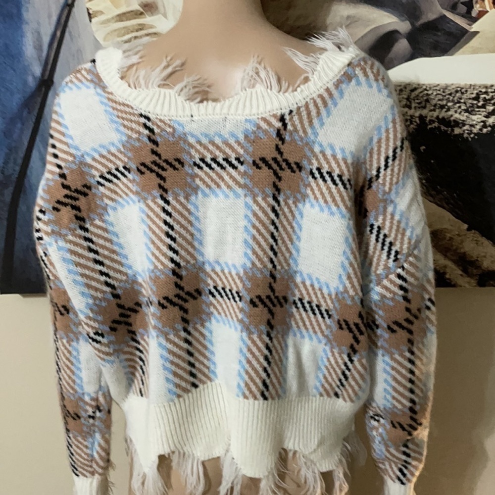 Rue 21 Taupe Plaid Print Destructed Hem Crop Sweater Small - Picture 6 of 8